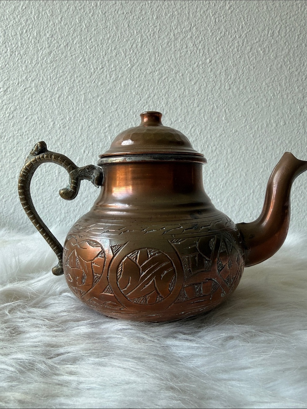 Vintage Decorative Copper Teapot with Ornate Handle - Copper Finish